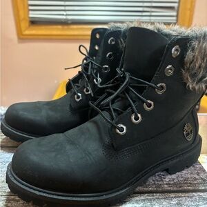 Timberland Black Winter Boots with Fur Trim